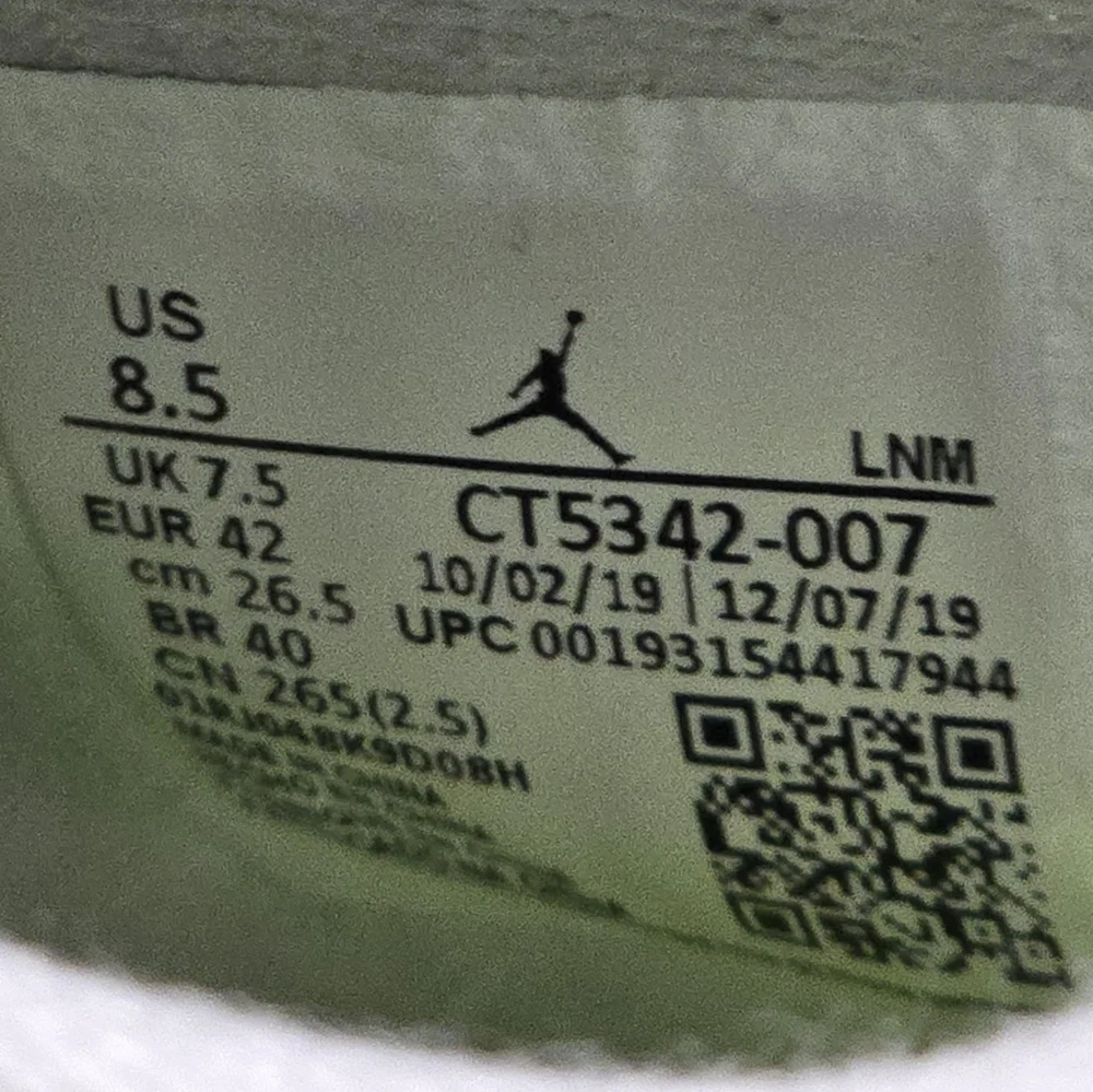 Air Jordan‎ 4 Men's Retro SE Neon Size 8.5